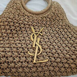 brand new crochet purse